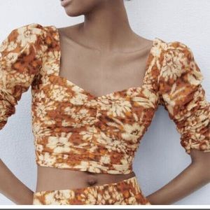 BNWT Zara women’s orange yellow boho floral Ruched cropped puffed sleeves top